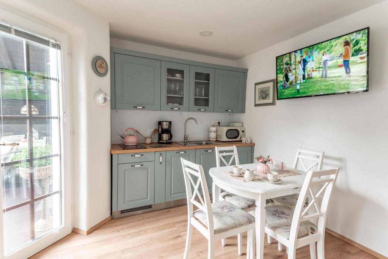 Apartmaji Urska Lasko ภายนอก รูปภาพ